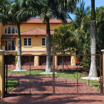 Aluminum Gate | Tropical Fence