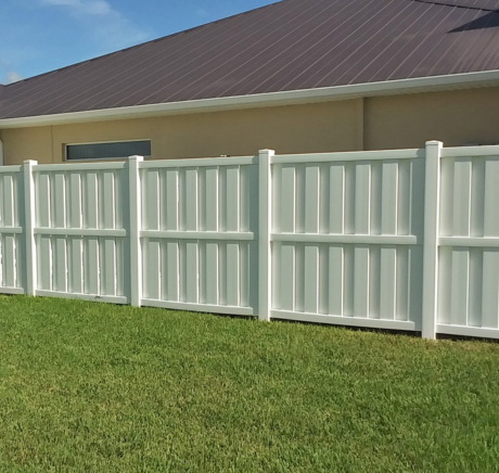 Vinyl Fence Installation | Tropical Fence