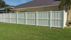 Vinyl-Fence